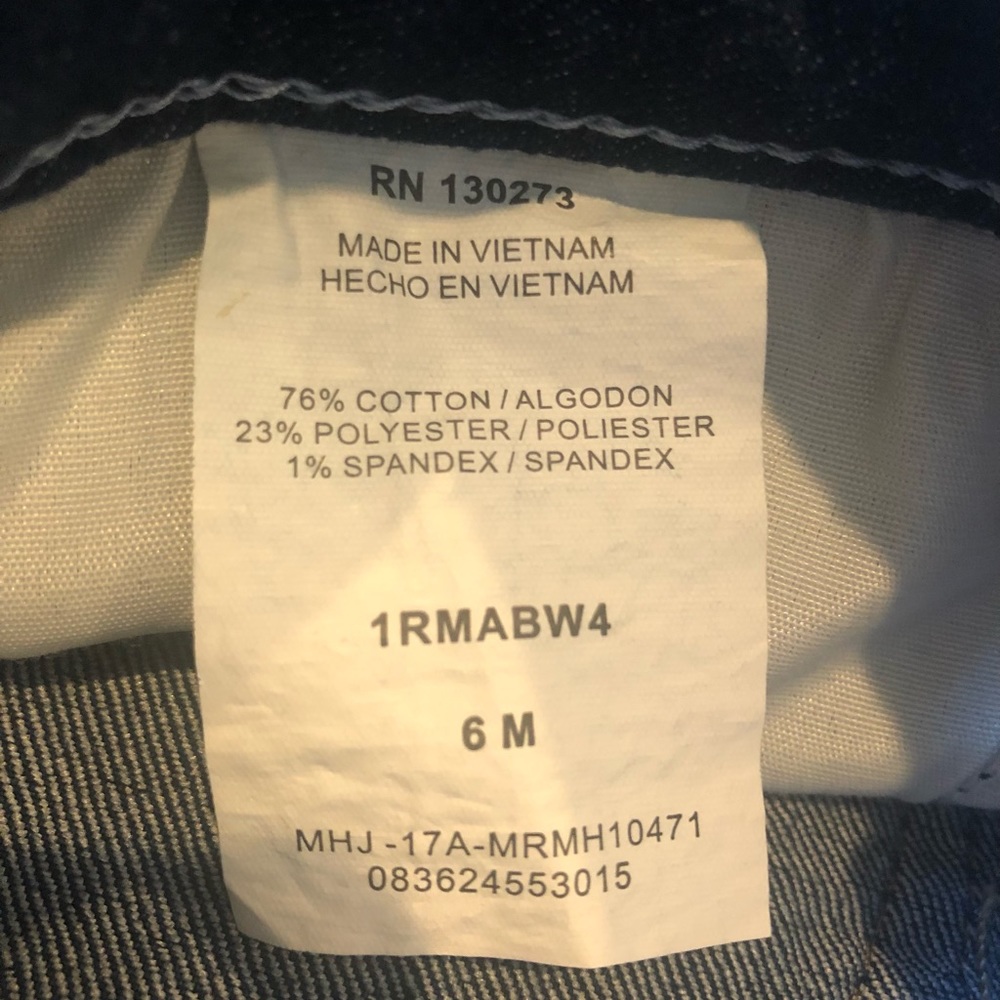 Lee Riders Mid Rise Capri Jean - Picture 5 of 5